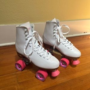 Roller Skates, White & Pink Women’s Rollerskates size 9